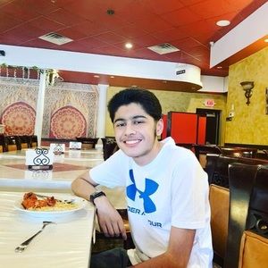 Meet your Posher, Uzma